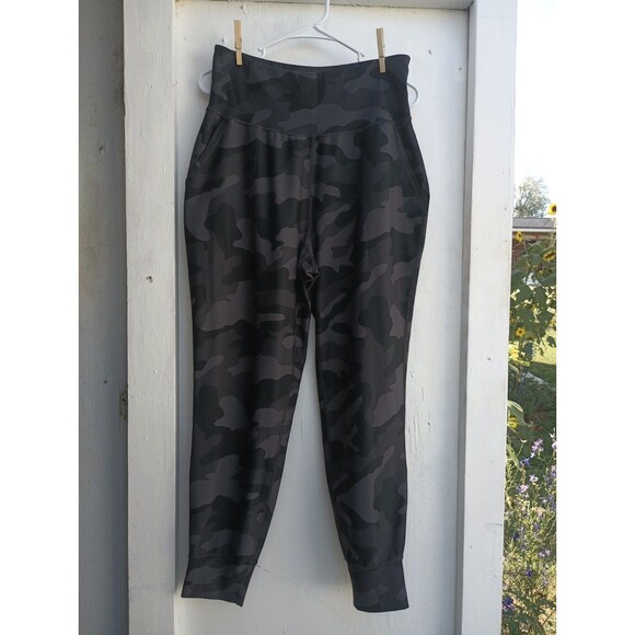 Old Navy Active Joggers Women’s Size Large Gray Camo Powersoft High-Rise Go-Dry - Picture 1 of 5